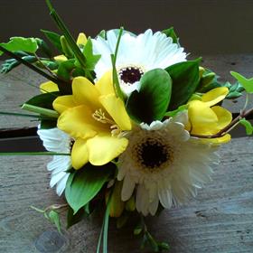 fwthumb09 bridesmaids handtie 35.00.jpg